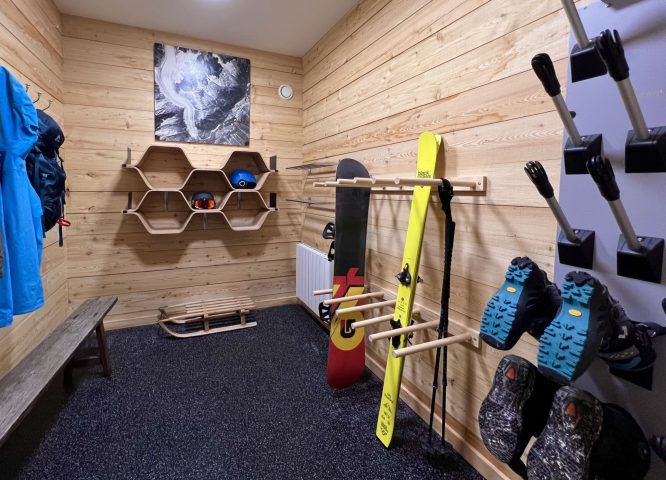 Chalet Parnasse Ski room